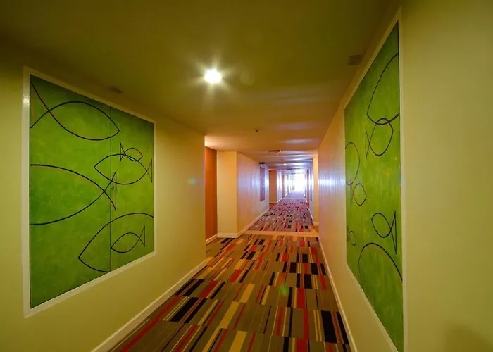 Tongtara Riverview Hotel 4*
