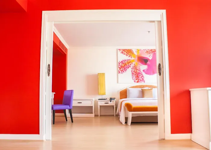 فندق Tongtara Riverview 4*