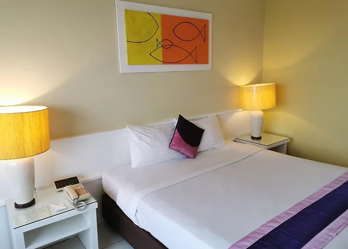 Hotel Tongtara Riverview 4*