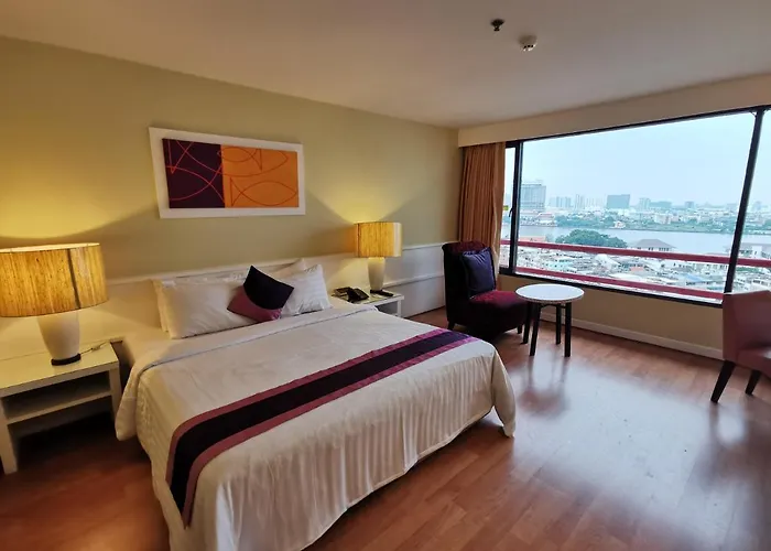 Tongtara Riverview Hotel